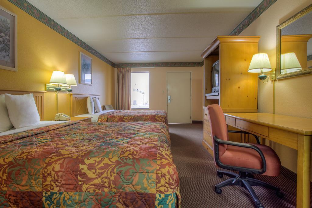 Royal Inn Pigeon Forge Oda fotoğraf